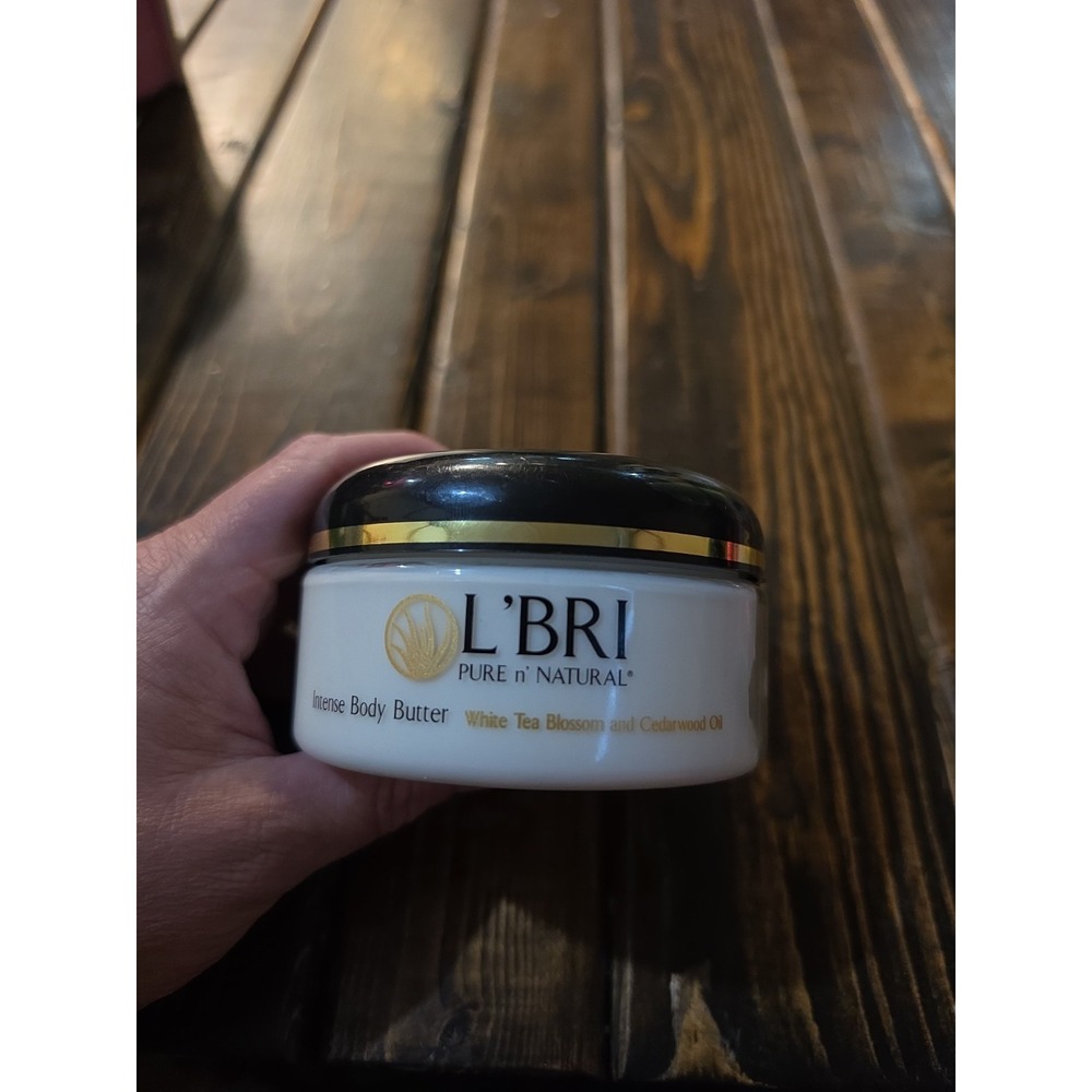 L'BRI Pure n' Natural Intense Body Butter * White Tea Blossom &cedarwood Oil*